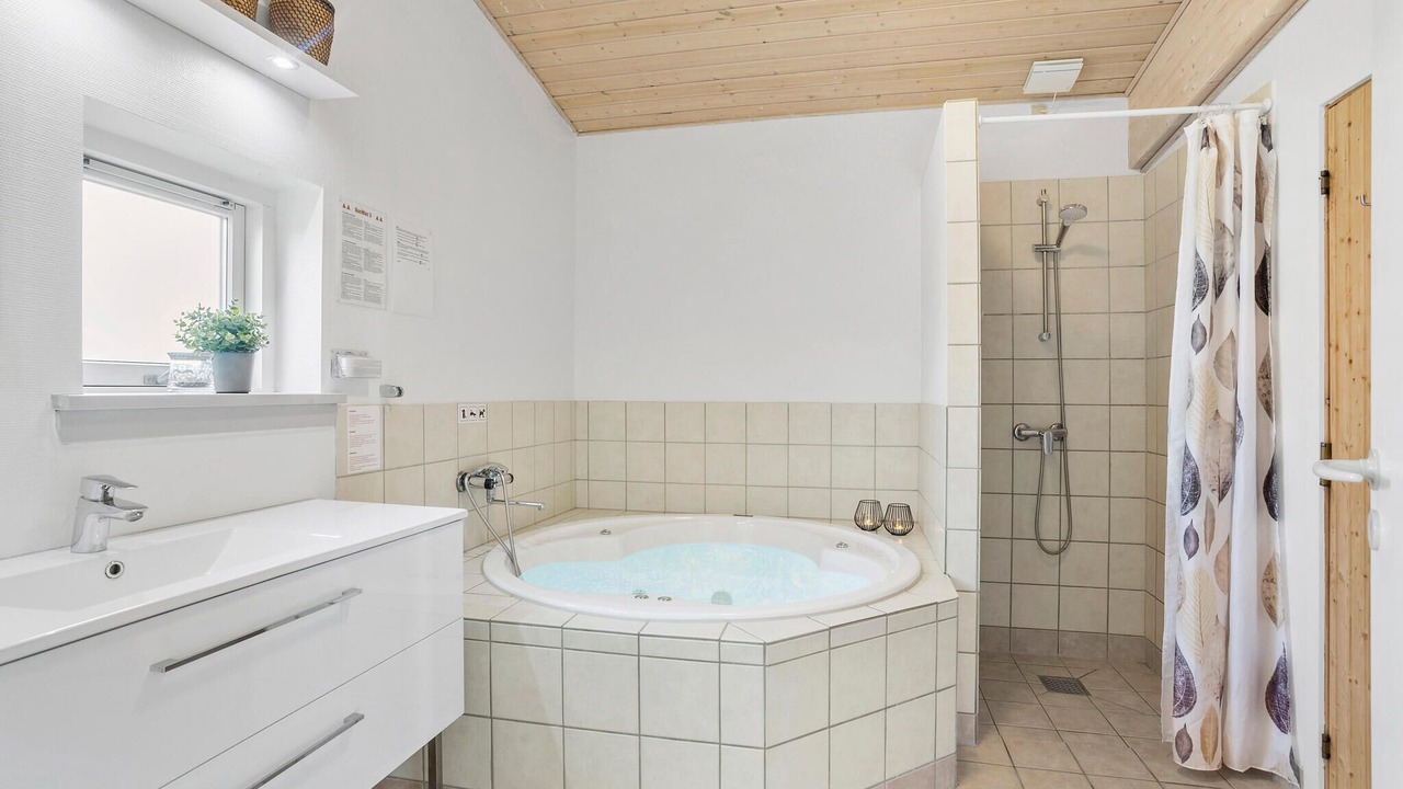 Photo of Bathroom in Faaborg