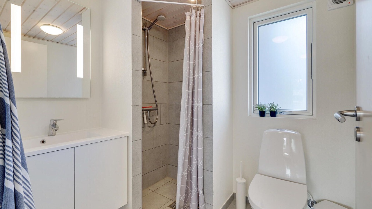 Photo of Bathroom in Bøtø By