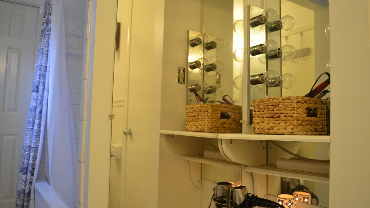 Photo of Bathroom in Woodland Hills