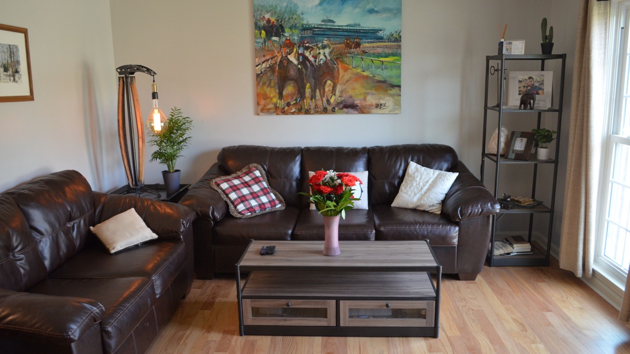Photo of Livingroom in Woodland Hills