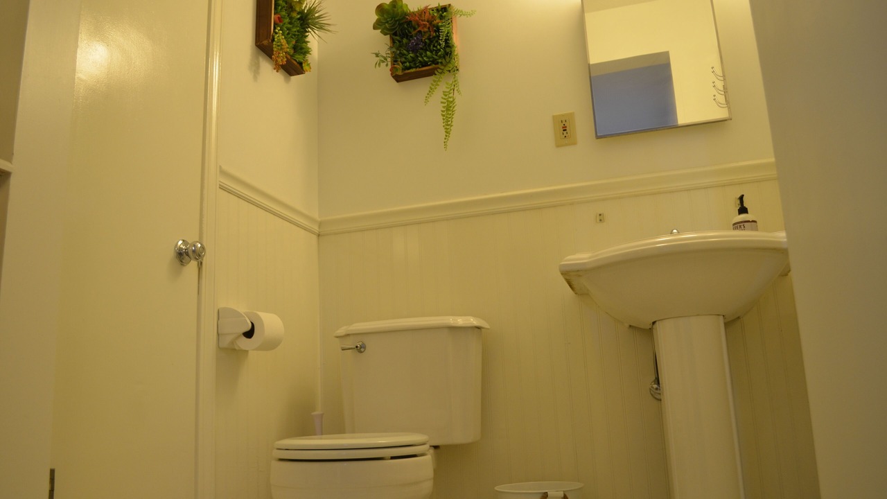Photo of Bathroom in Woodland Hills