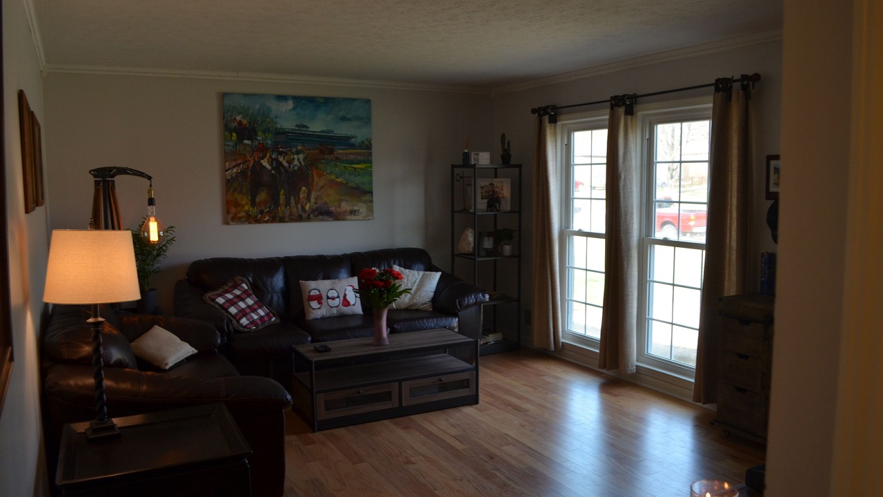 Photo of Livingroom in Woodland Hills
