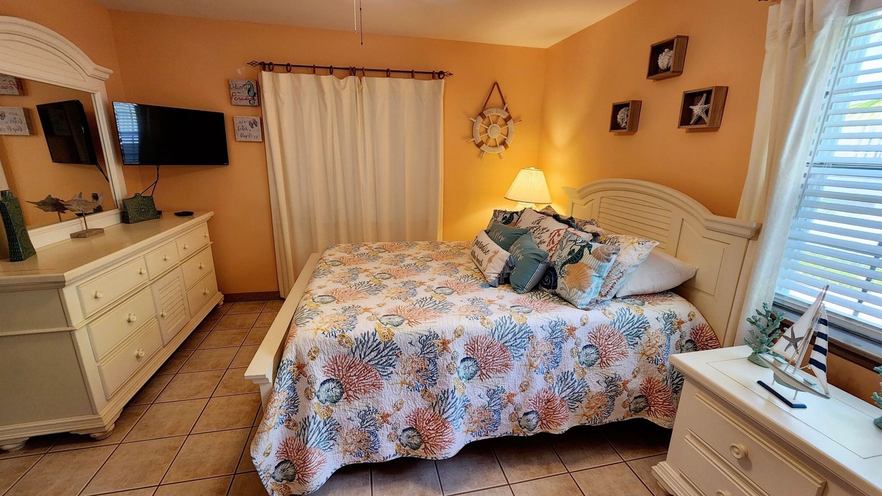 Photo of Bedroom in Key Colony Beach