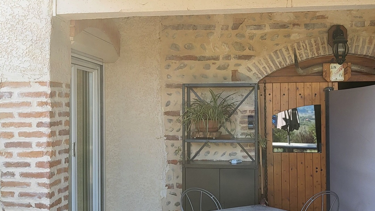 Photo of Outdoor in Varambon