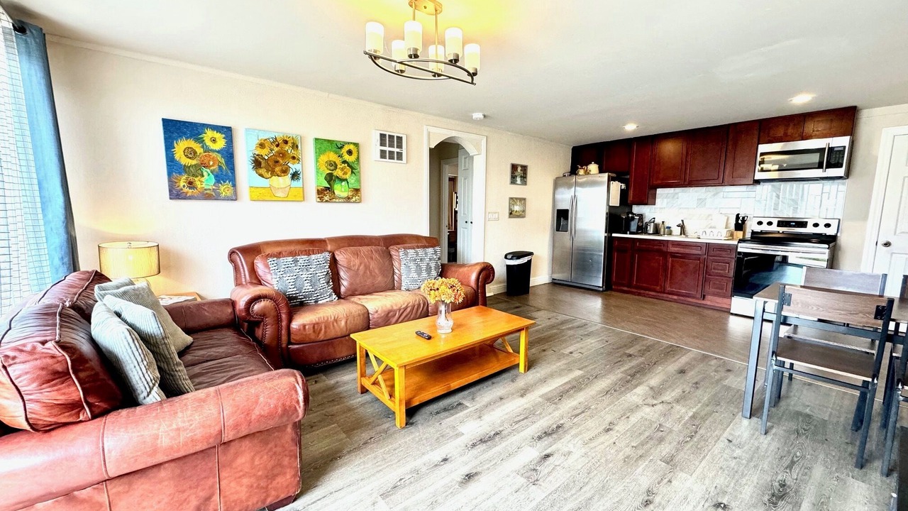 Photo of Livingroom in Westlake