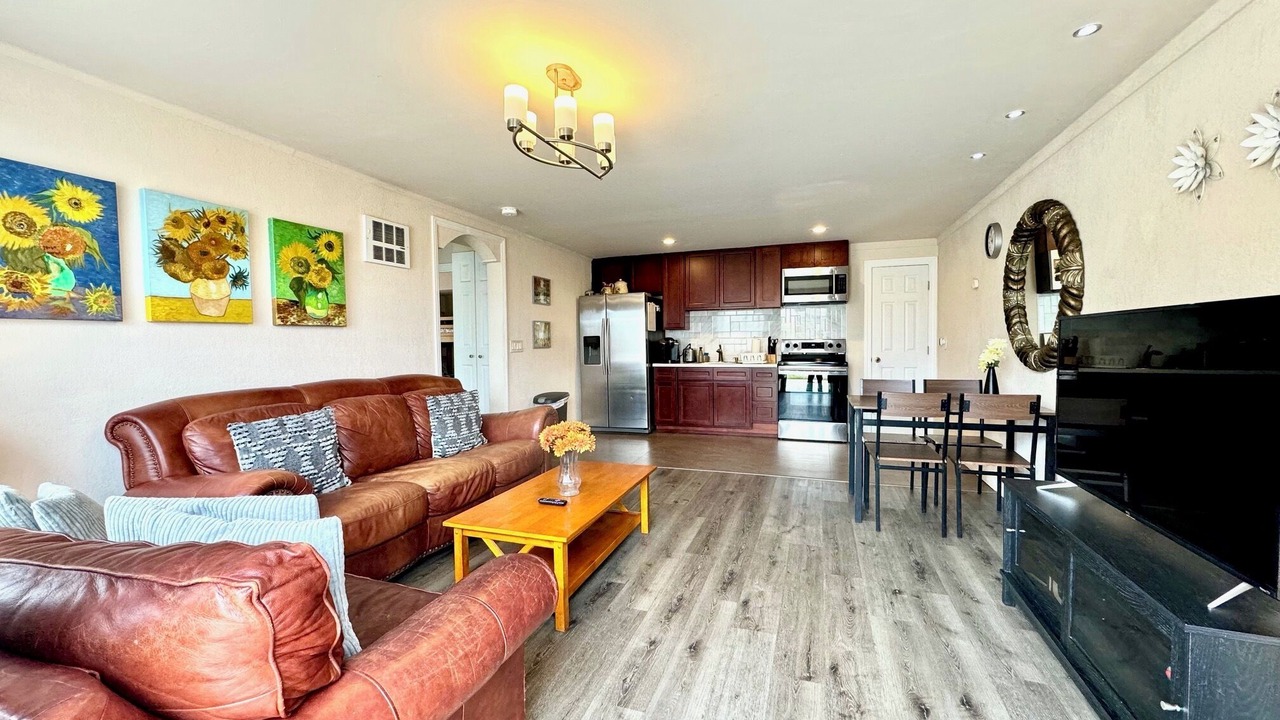 Photo of Livingroom in Westlake