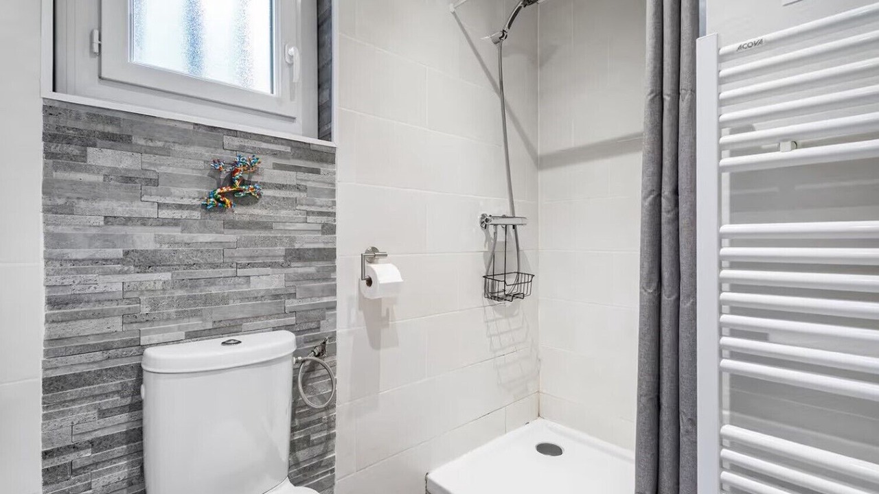 Photo of Bathroom in Cuers