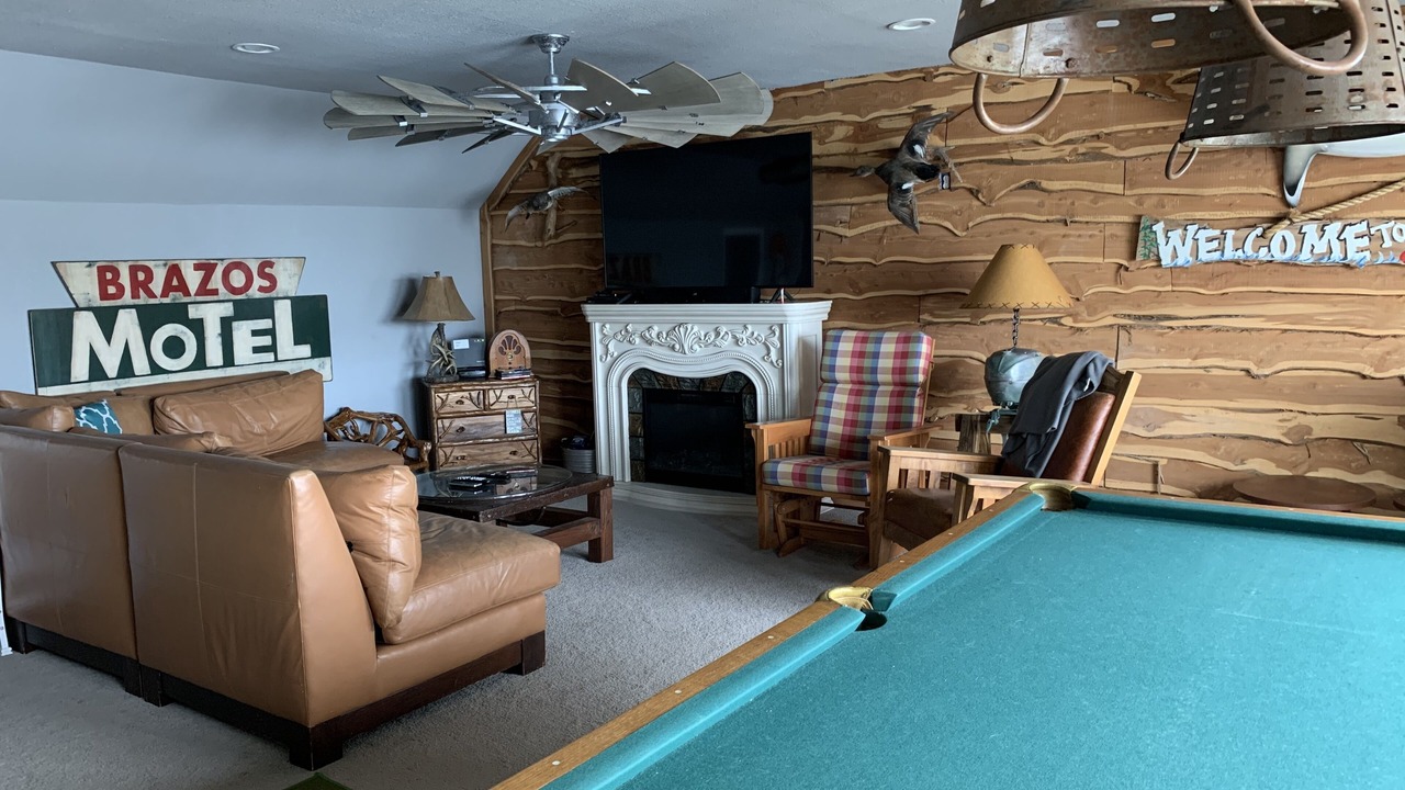 Photo of Livingroom in Granbury