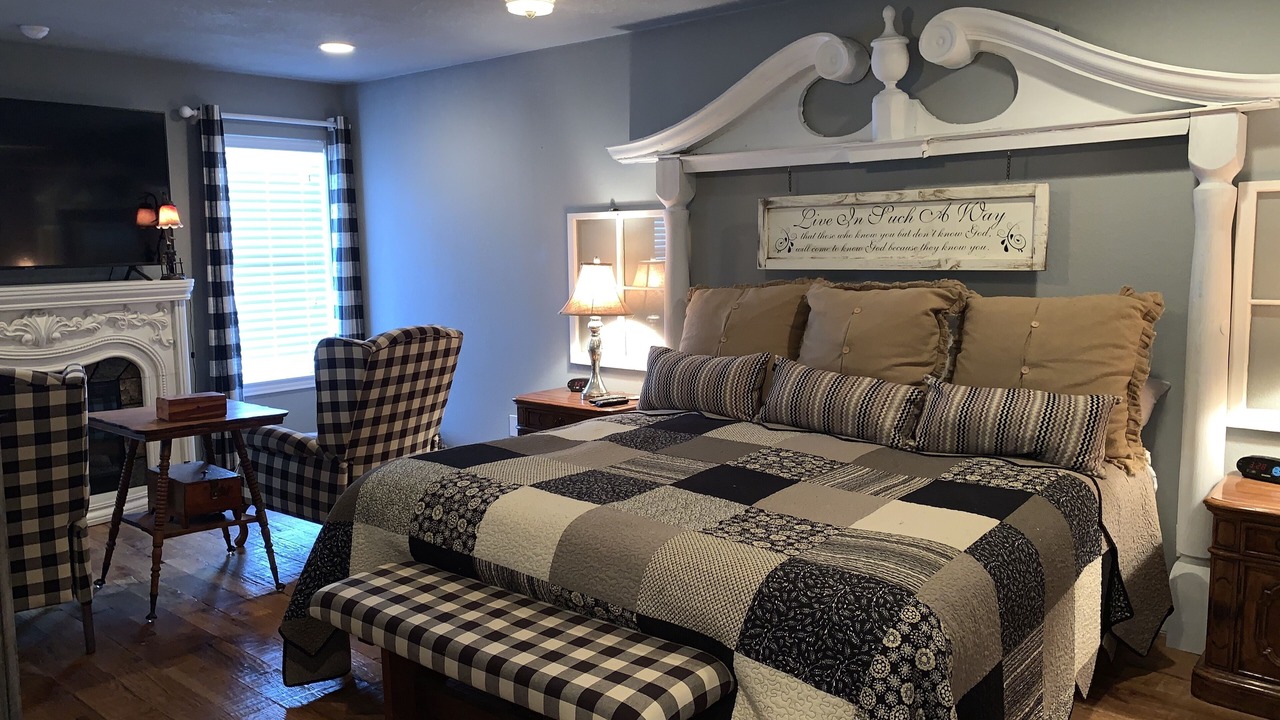 Photo of Bedroom in Granbury