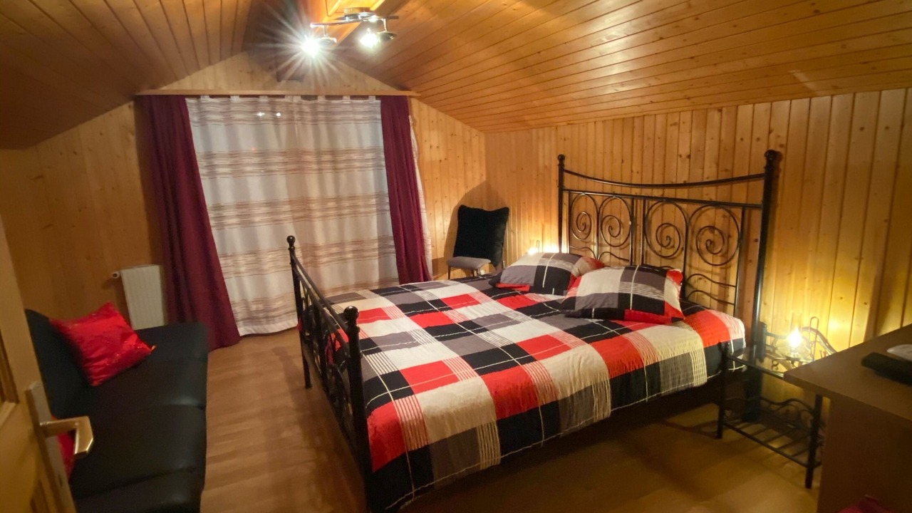 Photo of Bedroom in Burglauenen