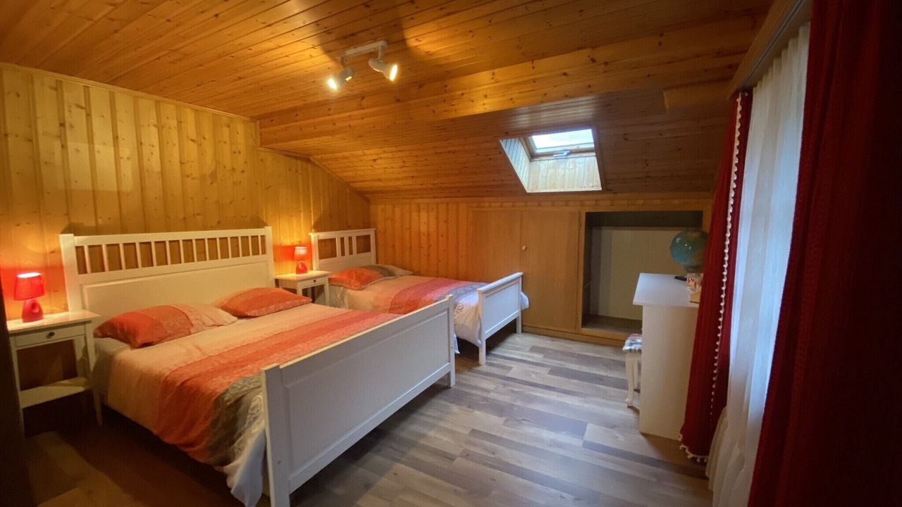 Photo of Bedroom in Burglauenen
