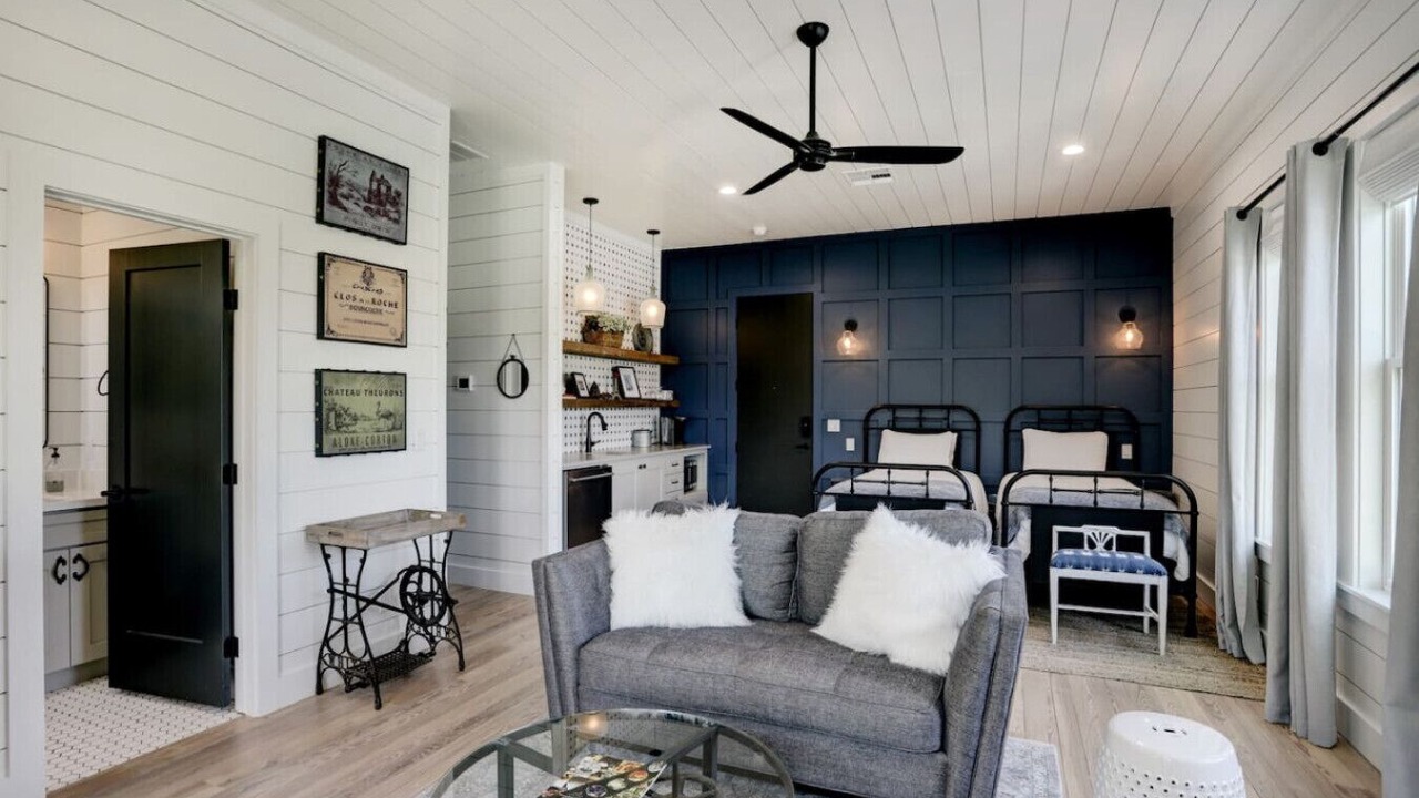 Photo of Livingroom in Round Top