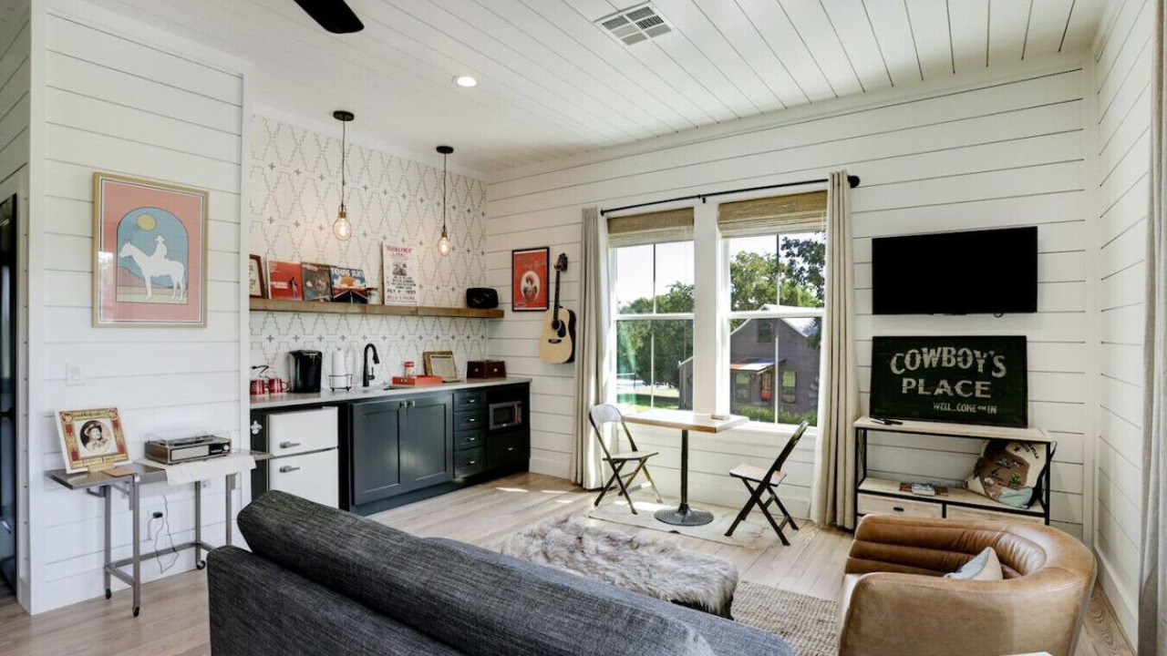 Photo of Livingroom in Round Top