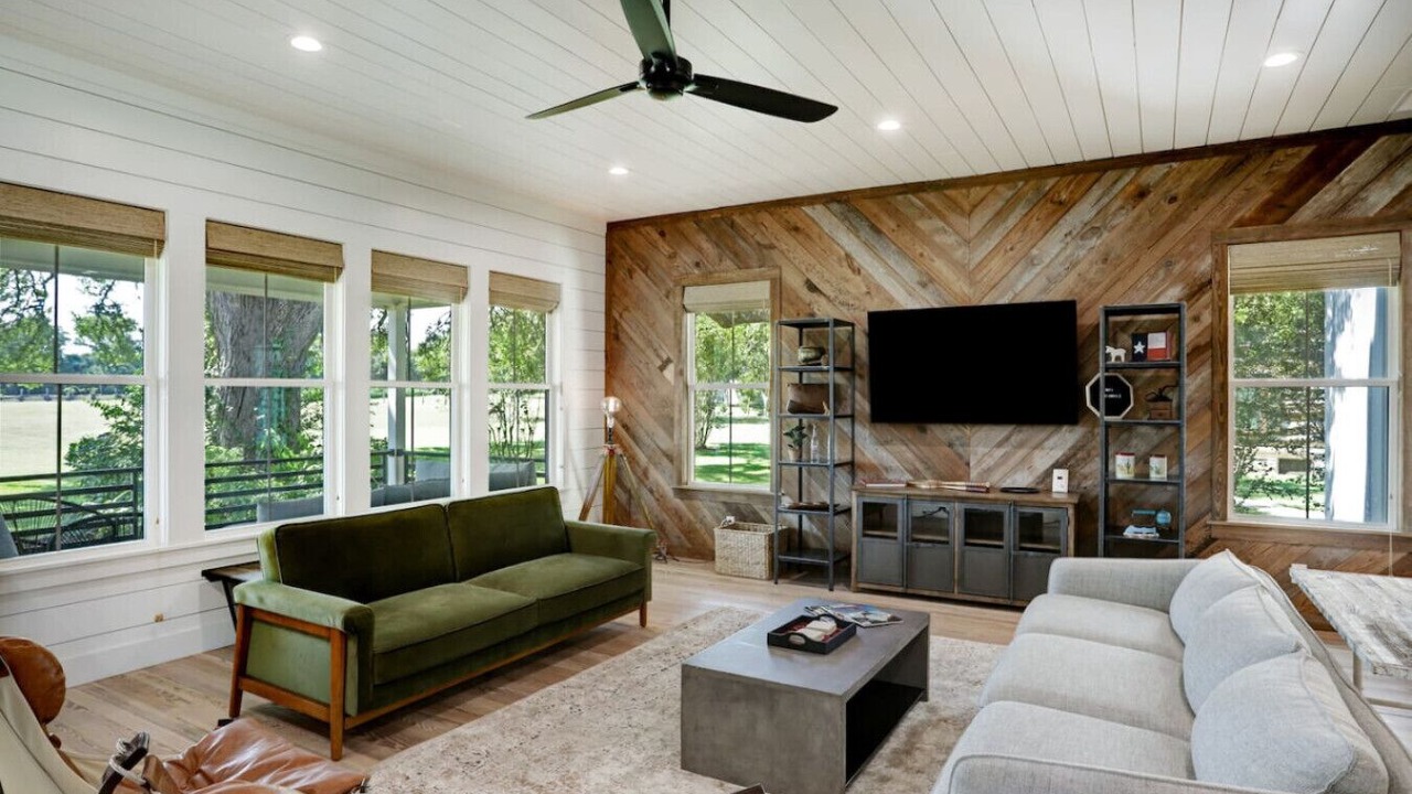 Photo of Livingroom in Round Top