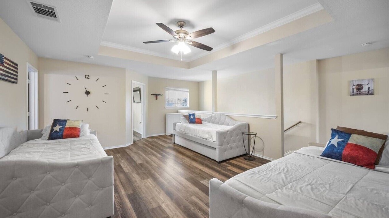 Photo of Bedroom in Montopolis