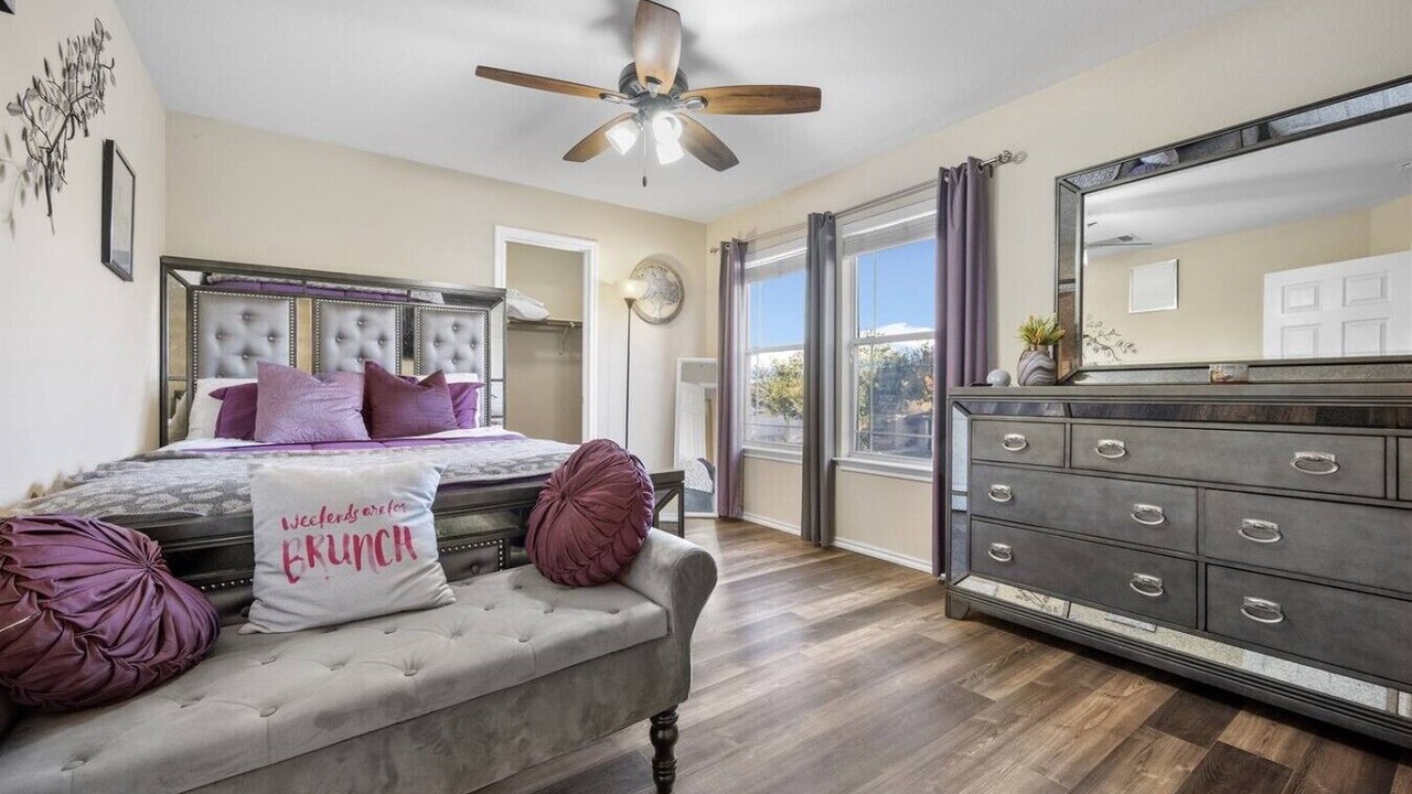 Photo of Bedroom in Montopolis