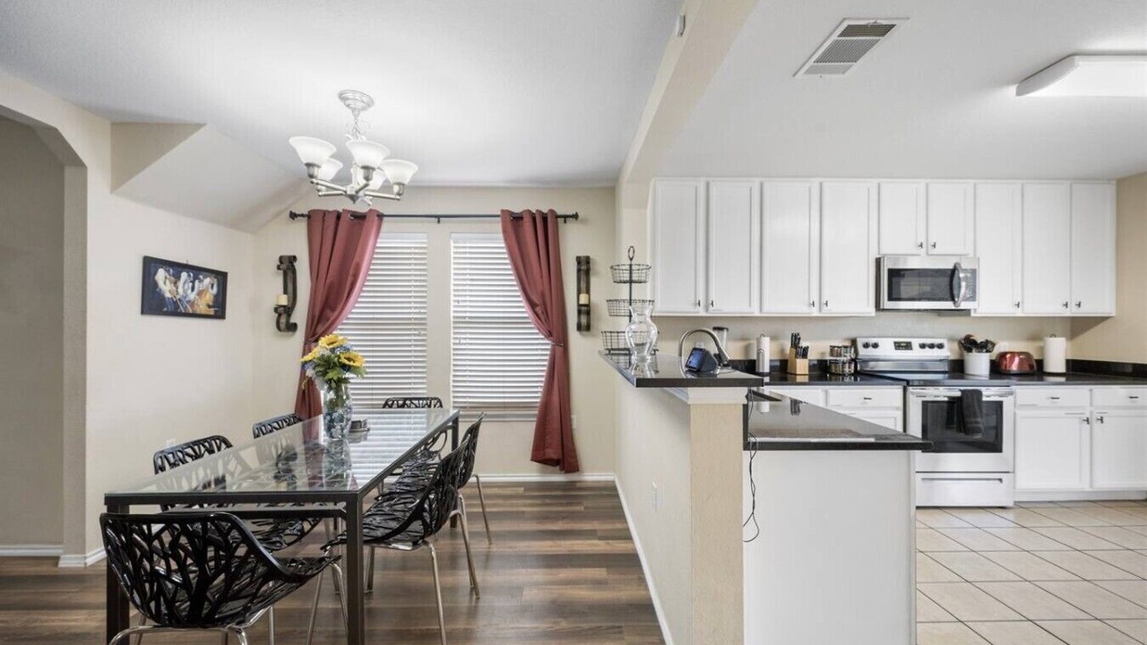 Photo of Kitchen in Montopolis