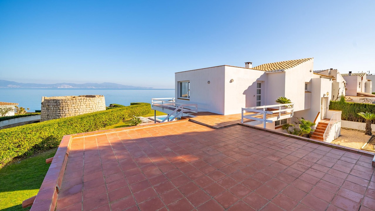 Photo of Patio Balcony in L'Escala