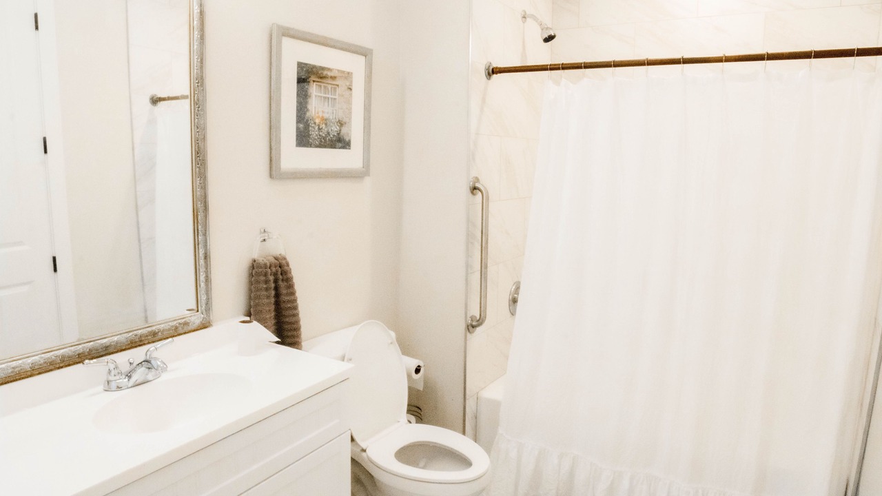 Photo of Bathroom in Arabi