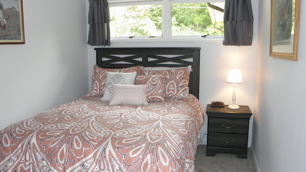 Photo of Bedroom in Wines