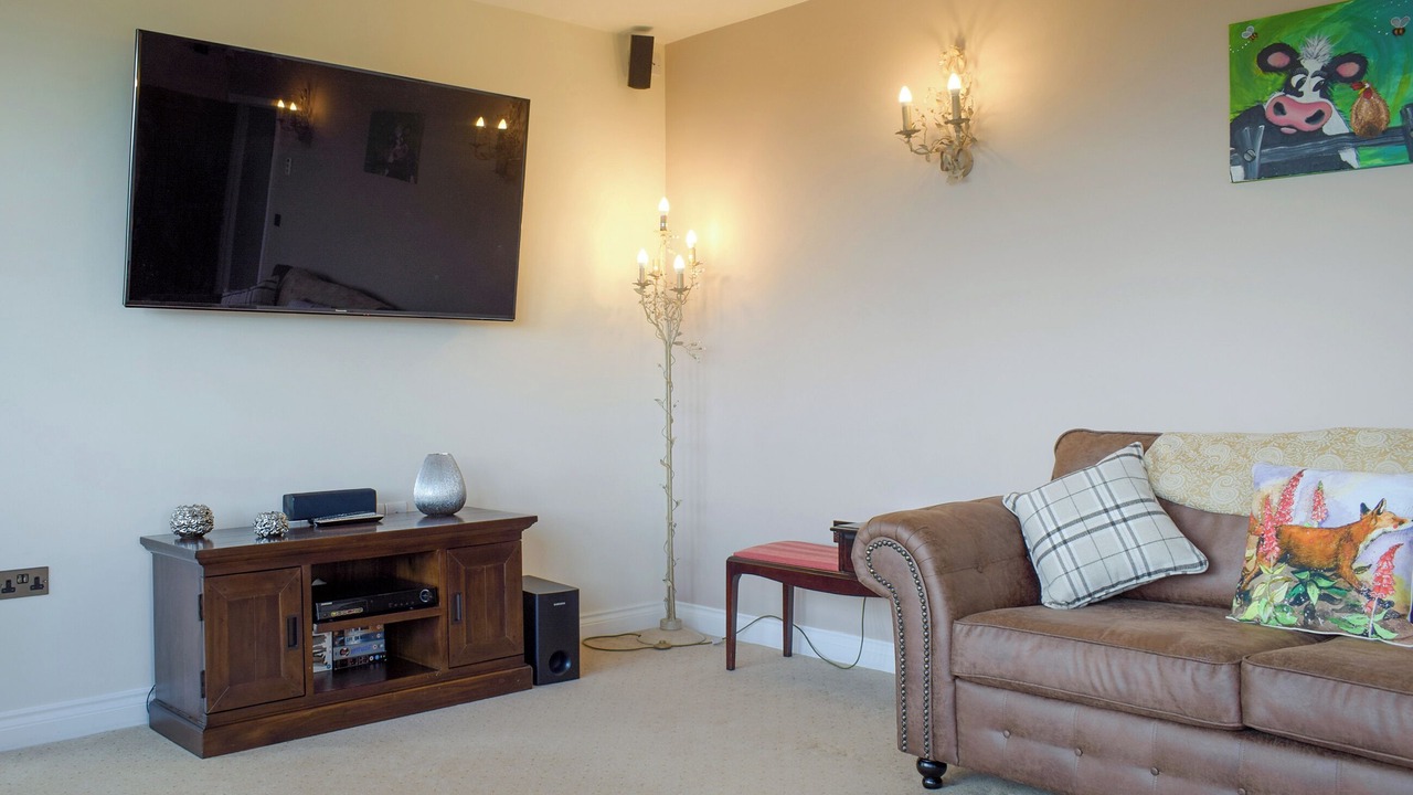 Photo of Others in Hope under Dinmore