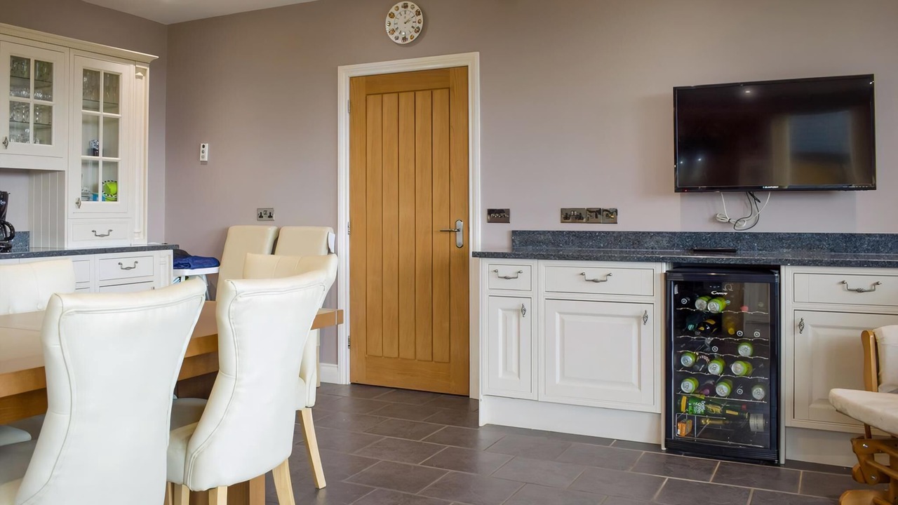 Photo of Others in Hope under Dinmore