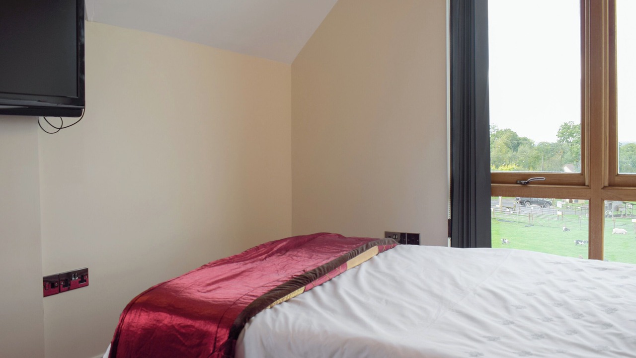 Photo of Others in Hope under Dinmore