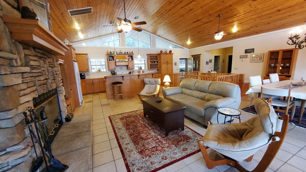 Photo of Bedroom in Garfield
