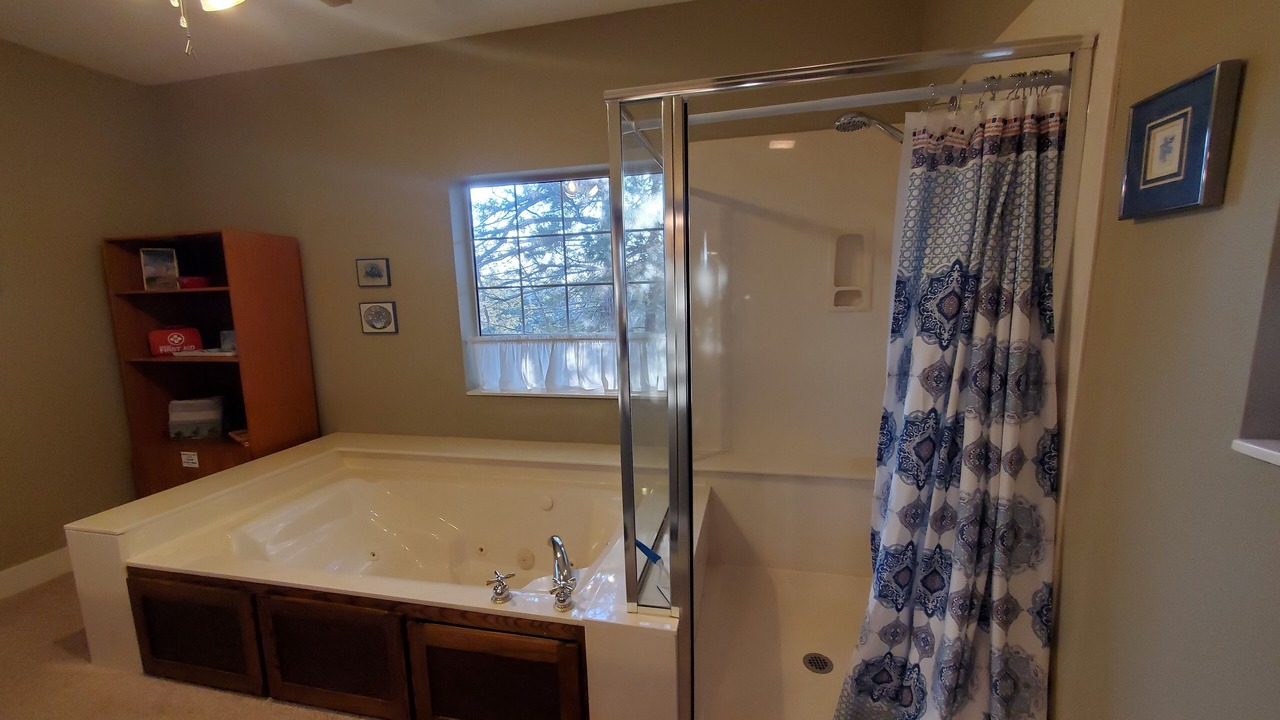Photo of Bathroom in Garfield