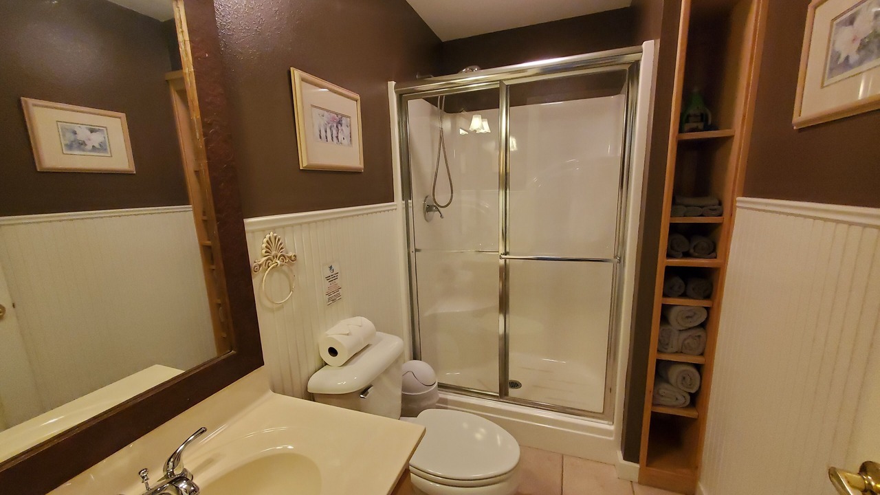 Photo of Bathroom in Garfield