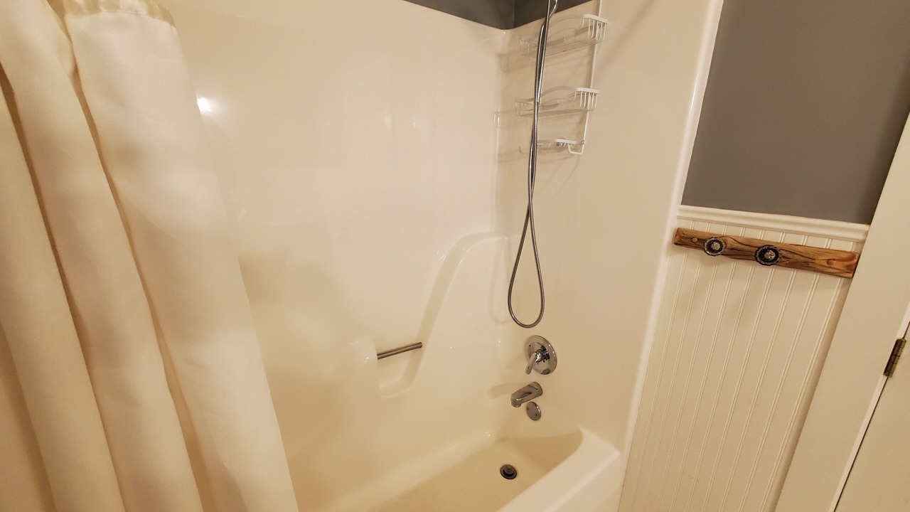 Photo of Bathroom in Garfield