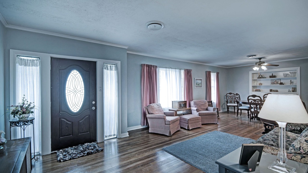Photo of Livingroom in Flora