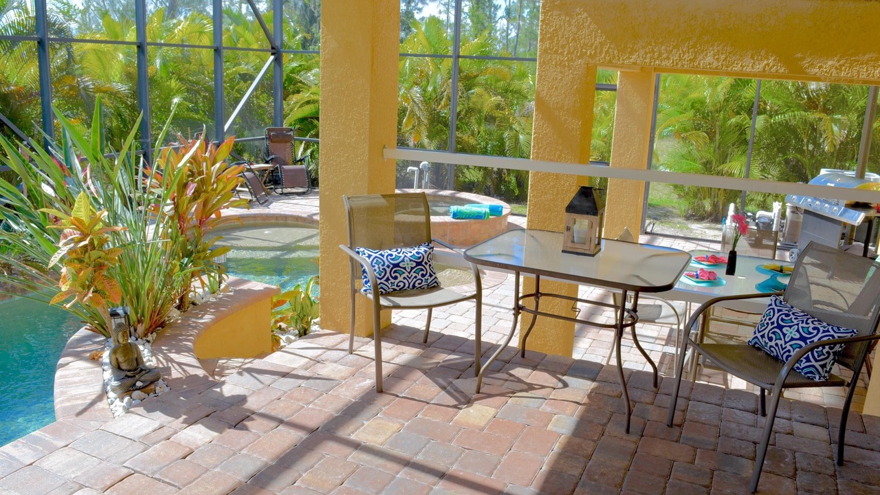 Photo of Outdoor in Jacarandas