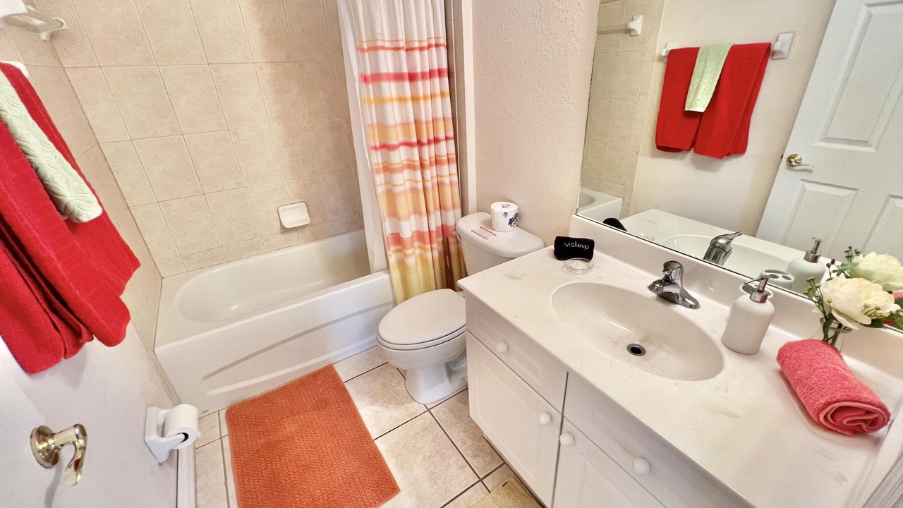 Photo of Bathroom in Jacarandas
