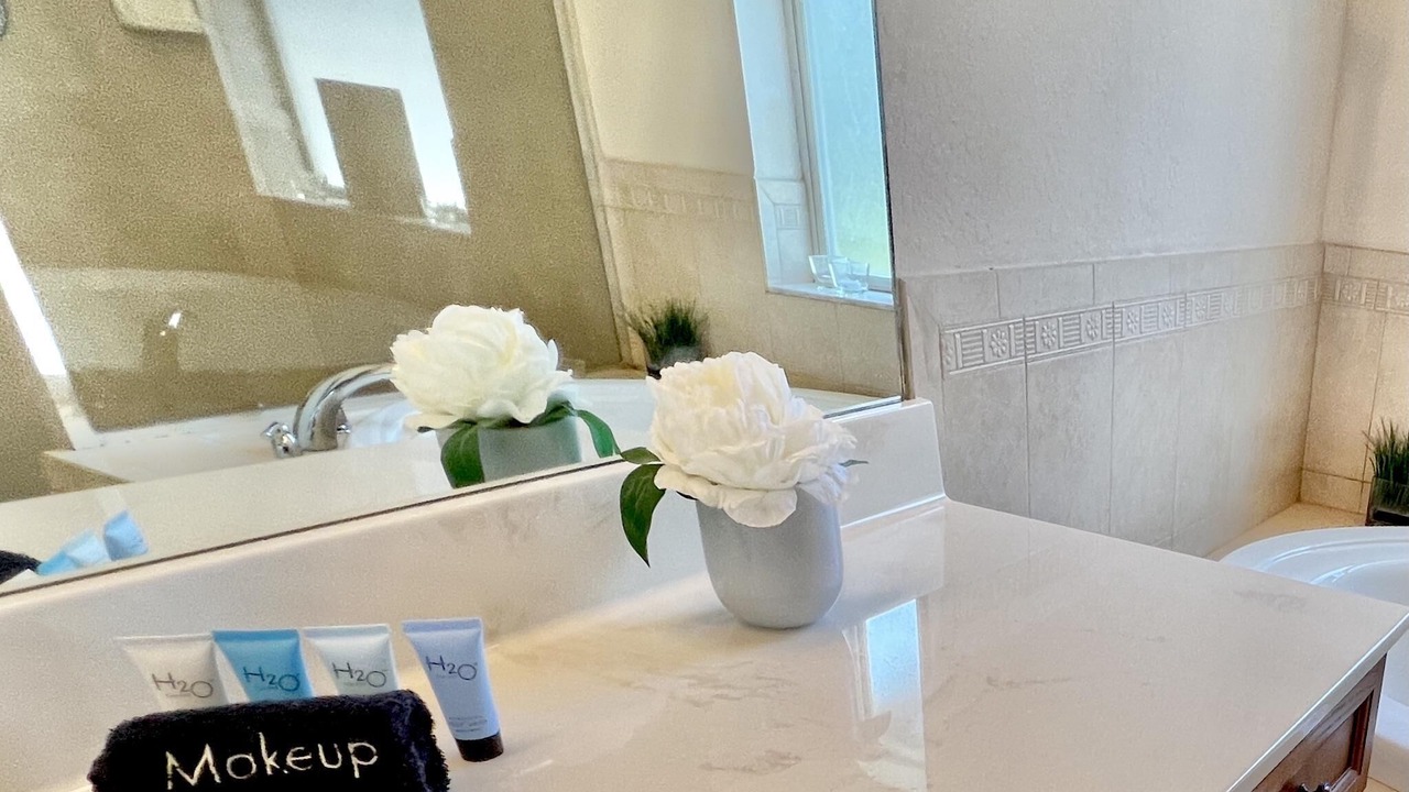 Photo of Bathroom in Jacarandas