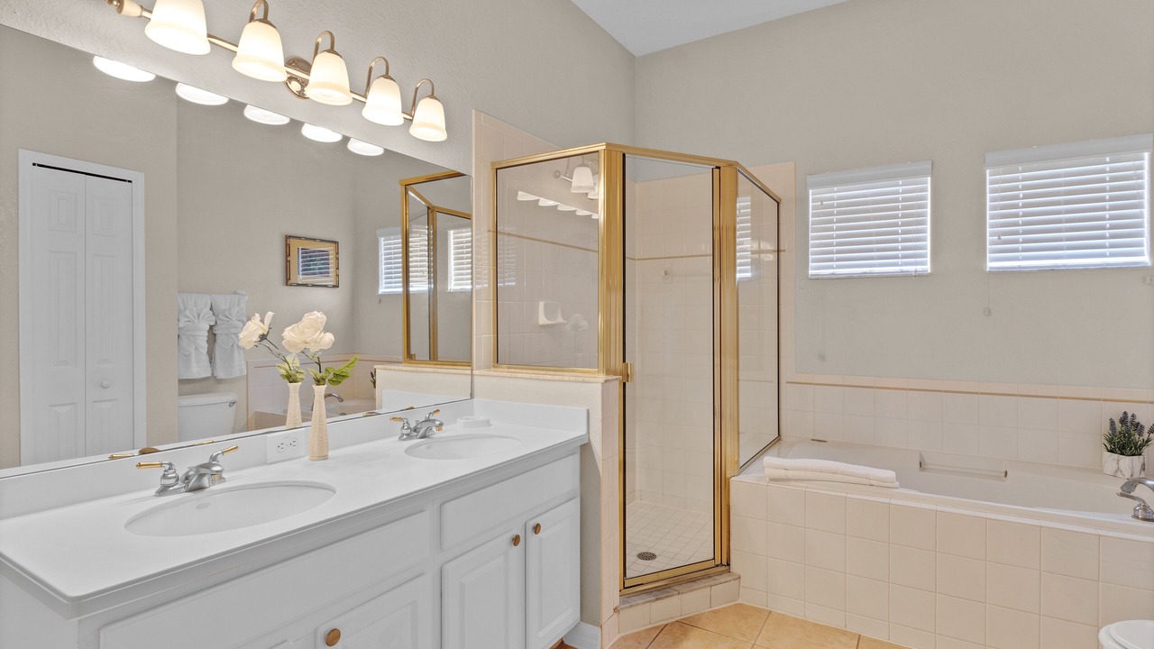 Photo of Bathroom in Bahama Bay