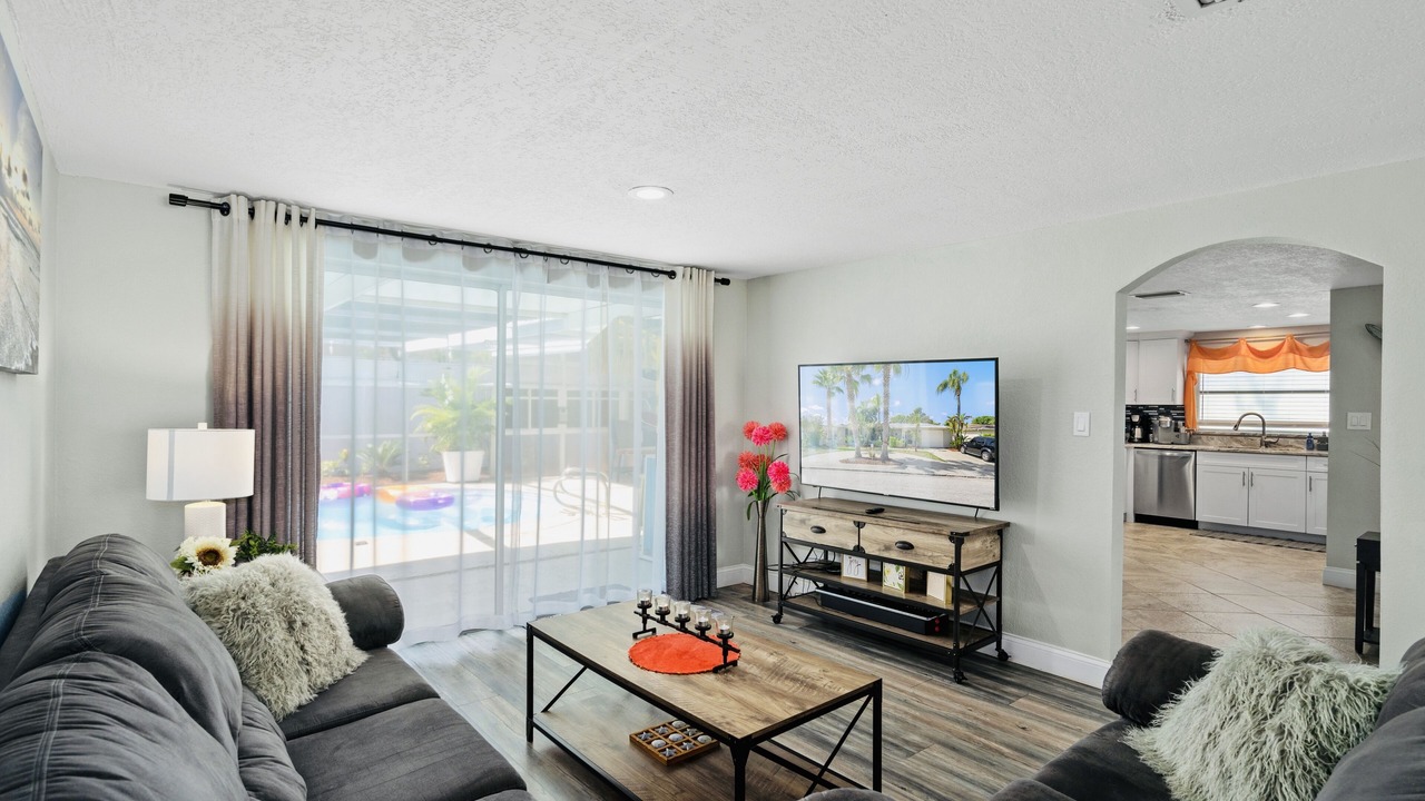 Photo of Livingroom in Regency Park