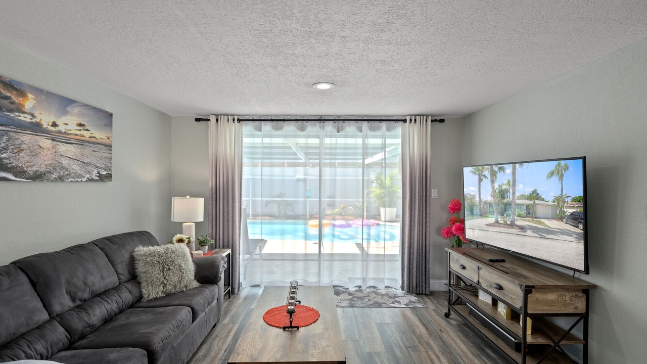 Photo of Livingroom in Regency Park