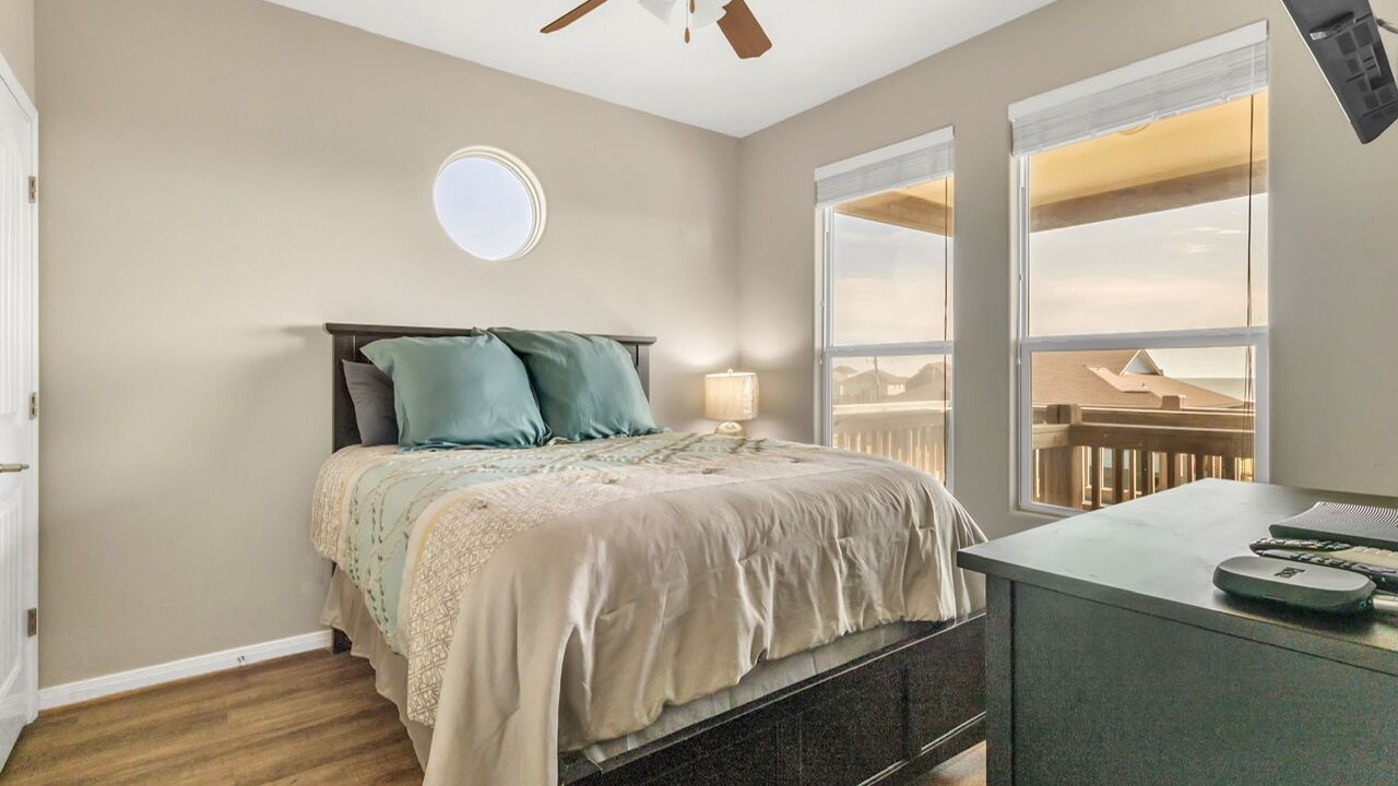Photo of Bedroom in Port Bolivar