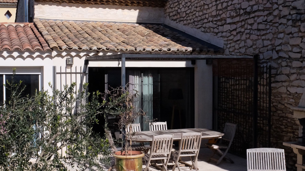 Photo of Outdoor in Tavel