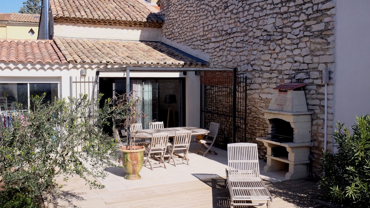 Photo of Outdoor in Tavel