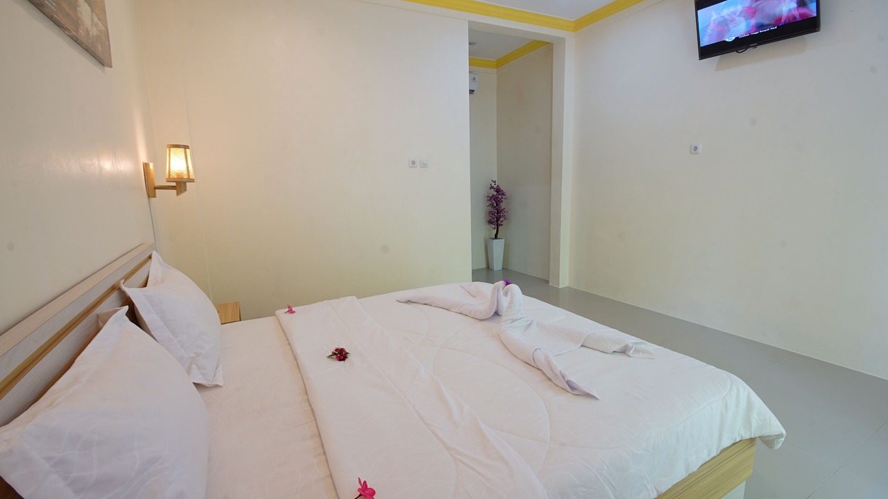 Photo of Bedroom in Selong Belanak