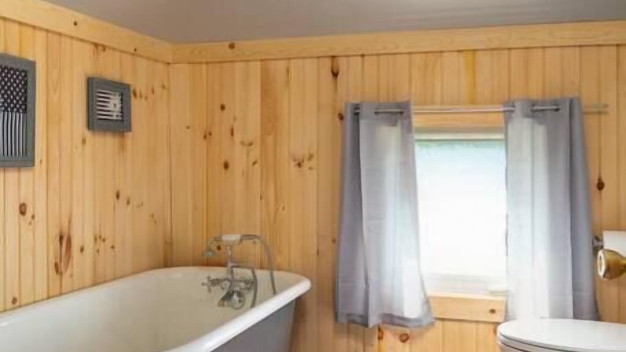 Photo of Bathroom in Gaines
