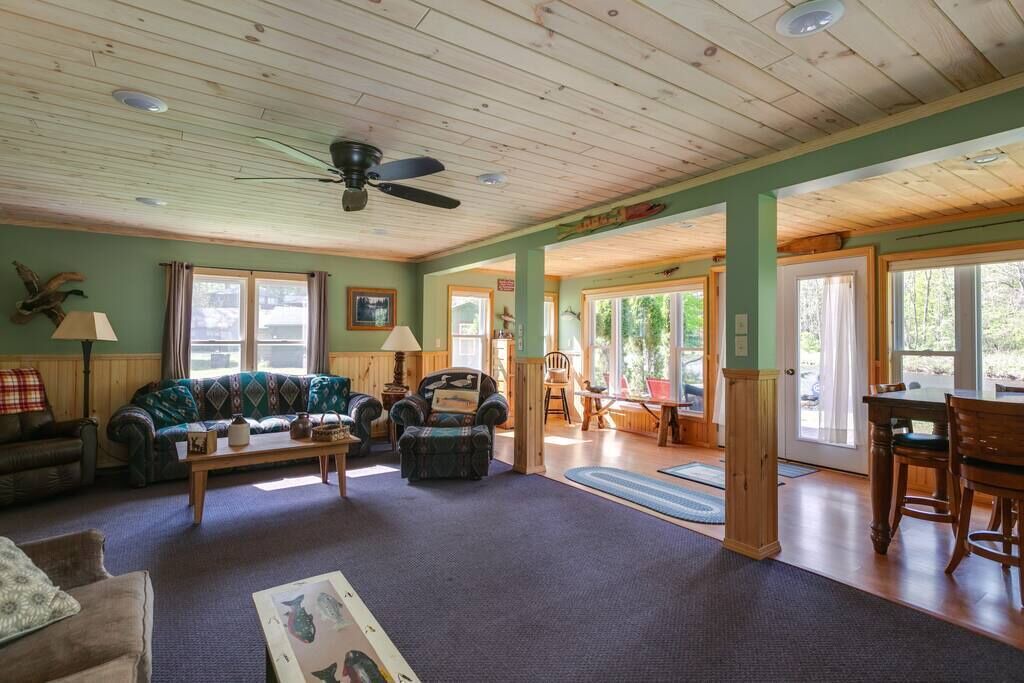 Photo of Bedroom in Gaines