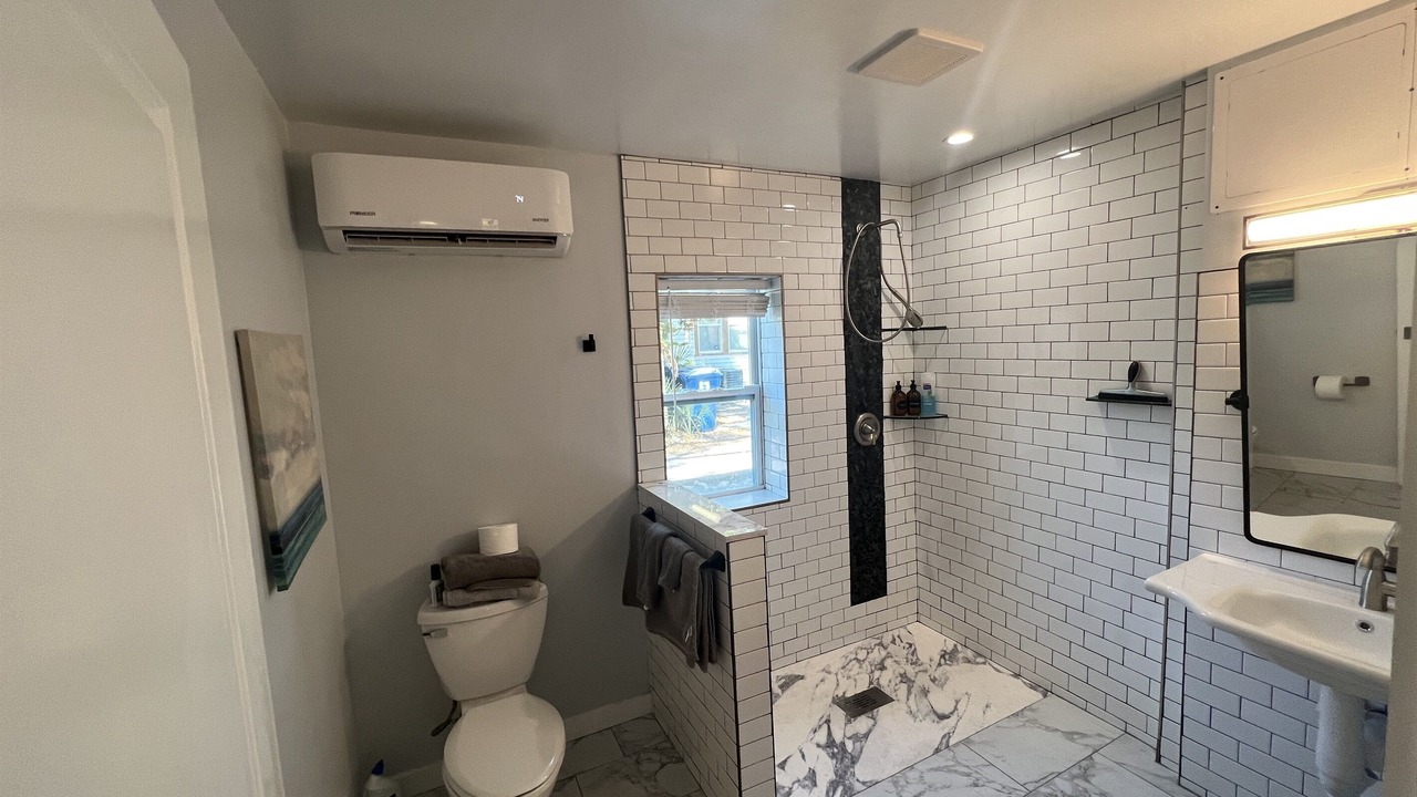 Photo of Bathroom in Crescent Lake