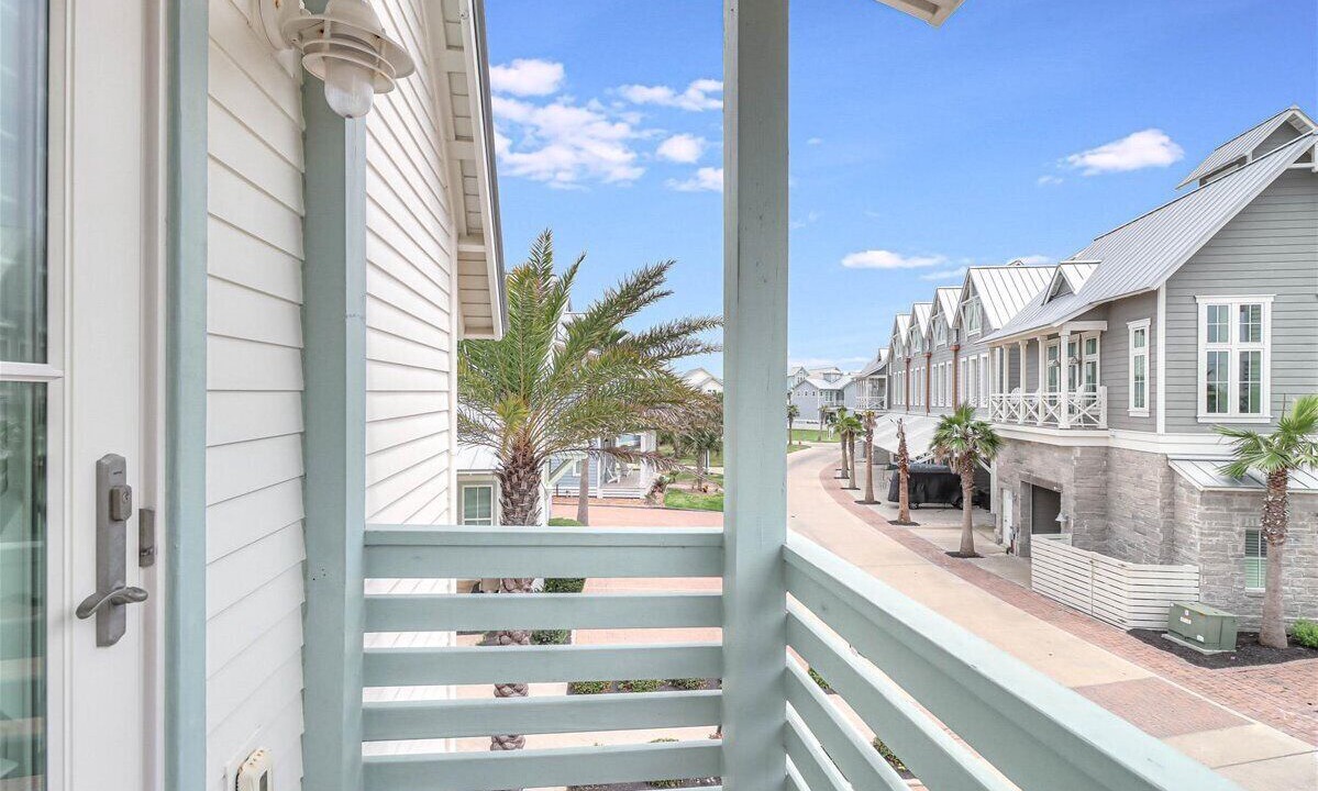 Photo of Patio Balcony in Cinnamon Shore