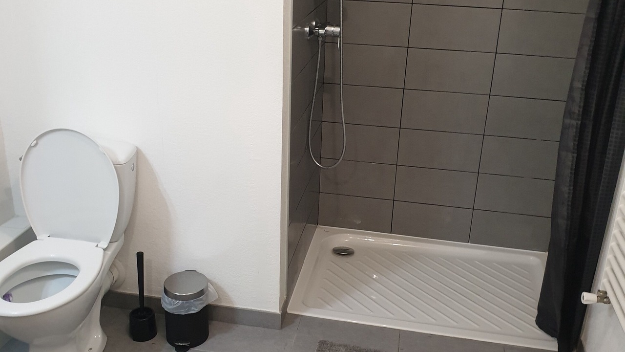 Photo of Bathroom in Minimes - Barriere de Paris