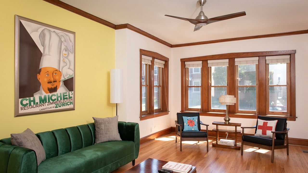 Photo of Livingroom in North Center
