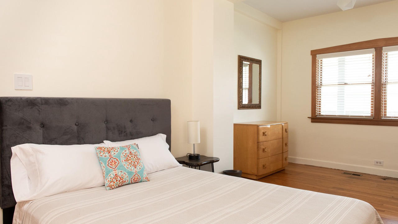 Photo of Bedroom in North Center