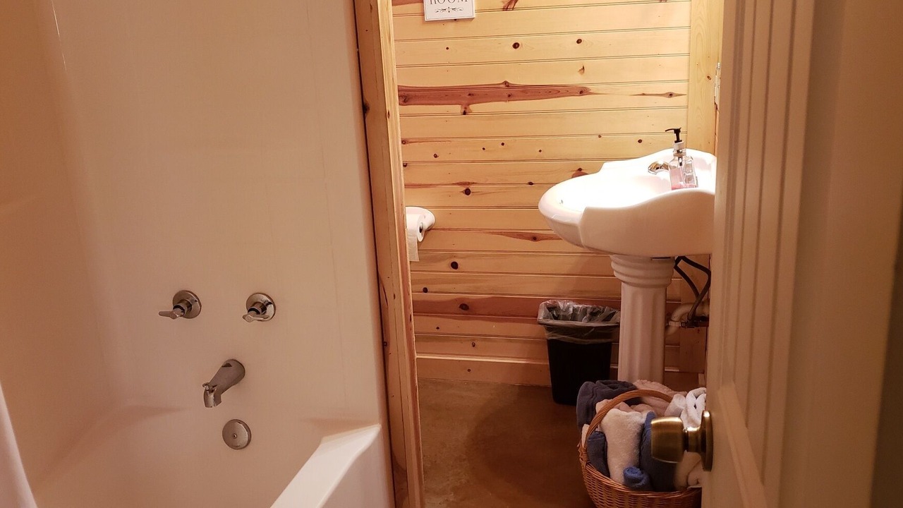 Photo of Bathroom in Sulphur